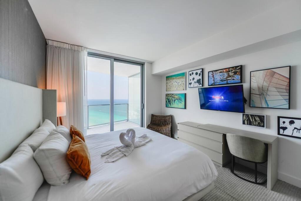 Spectacular Sunset Views Over The Ocean At Hollywood Exterior foto
