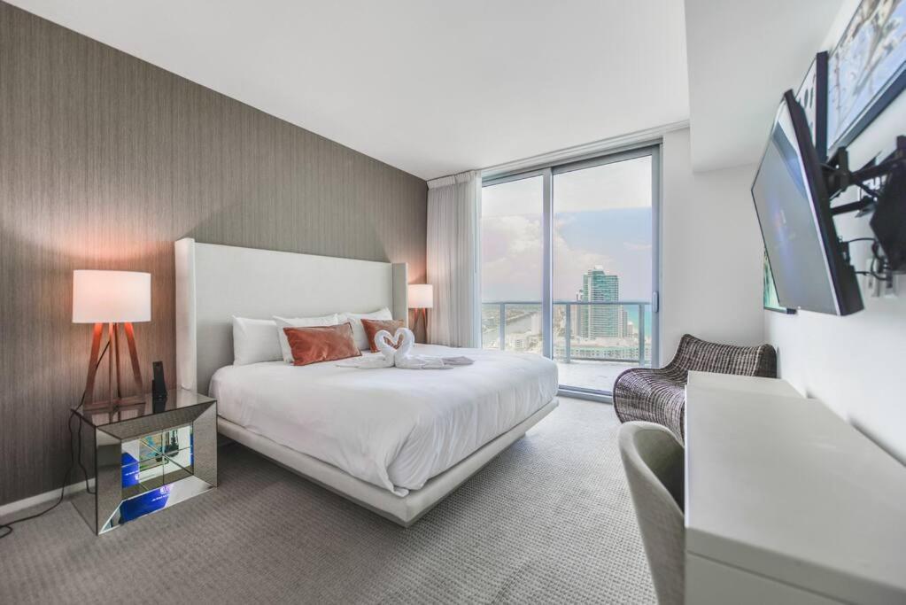 Spectacular Sunset Views Over The Ocean At Hollywood Exterior foto