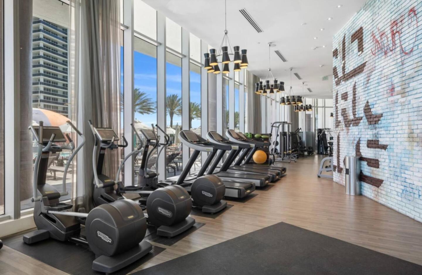 Spectacular Sunset Views Over The Ocean At Hollywood Exterior foto